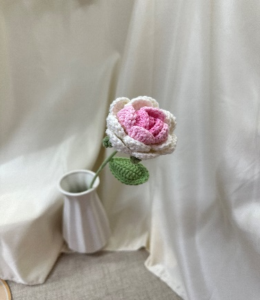 Round Petal Regular Rose Crochet Flower Stem