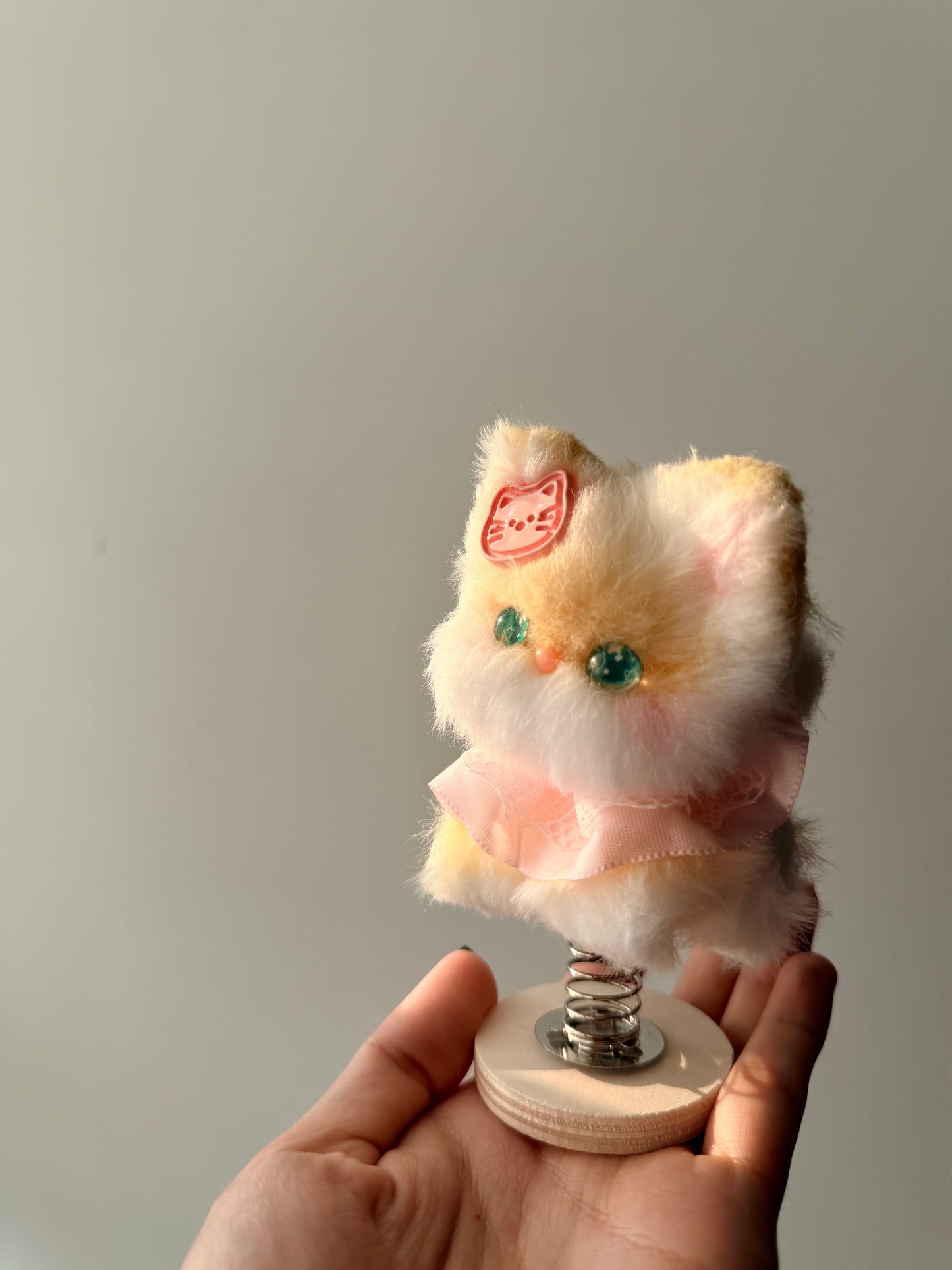 Handmade Chenille Animal Toy, Spring Base Art Doll, Collectible Desk Decoration