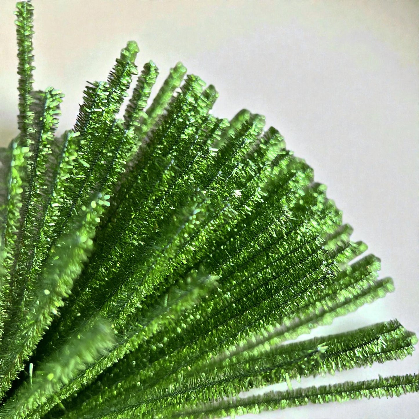 100Pcs 6mm Glitter Pipe Cleaners Sparkly Chenille Stems 30cm 22 Colors